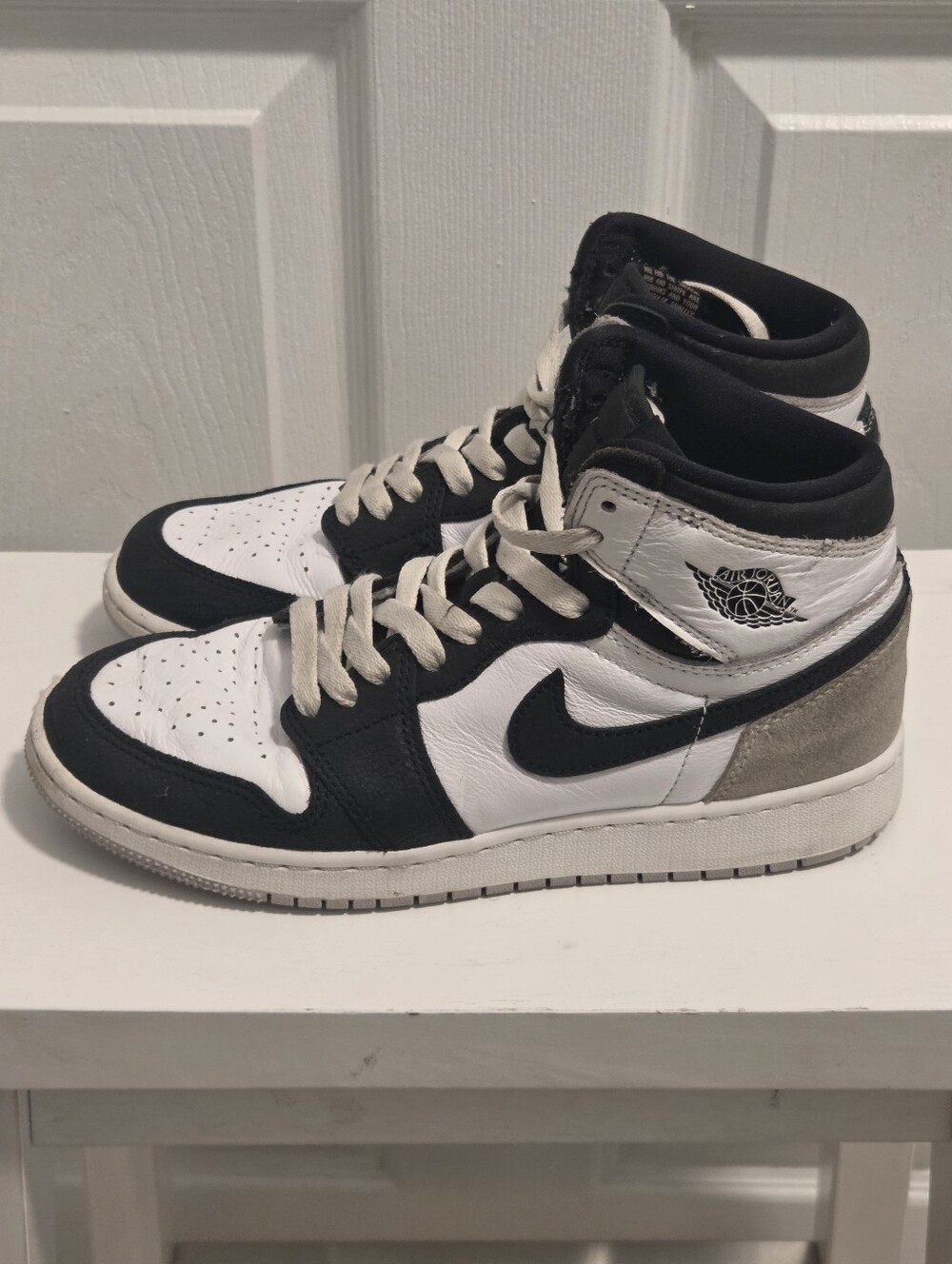 Nike Air Jordan 1 Retro High OG - Youth Size 5.5 Unisex Classic
